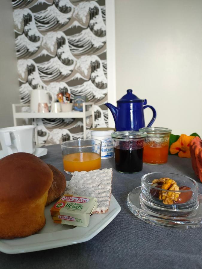 Le Crabe Rouge Bed & Breakfast กรัวซ์ ภายนอก รูปภาพ